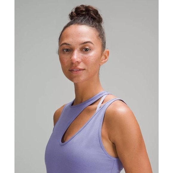 NWT Lululemon Shoulder Cut Out Yoga Tank Top Size 12 Dark Lavender - Picture 3 of 9